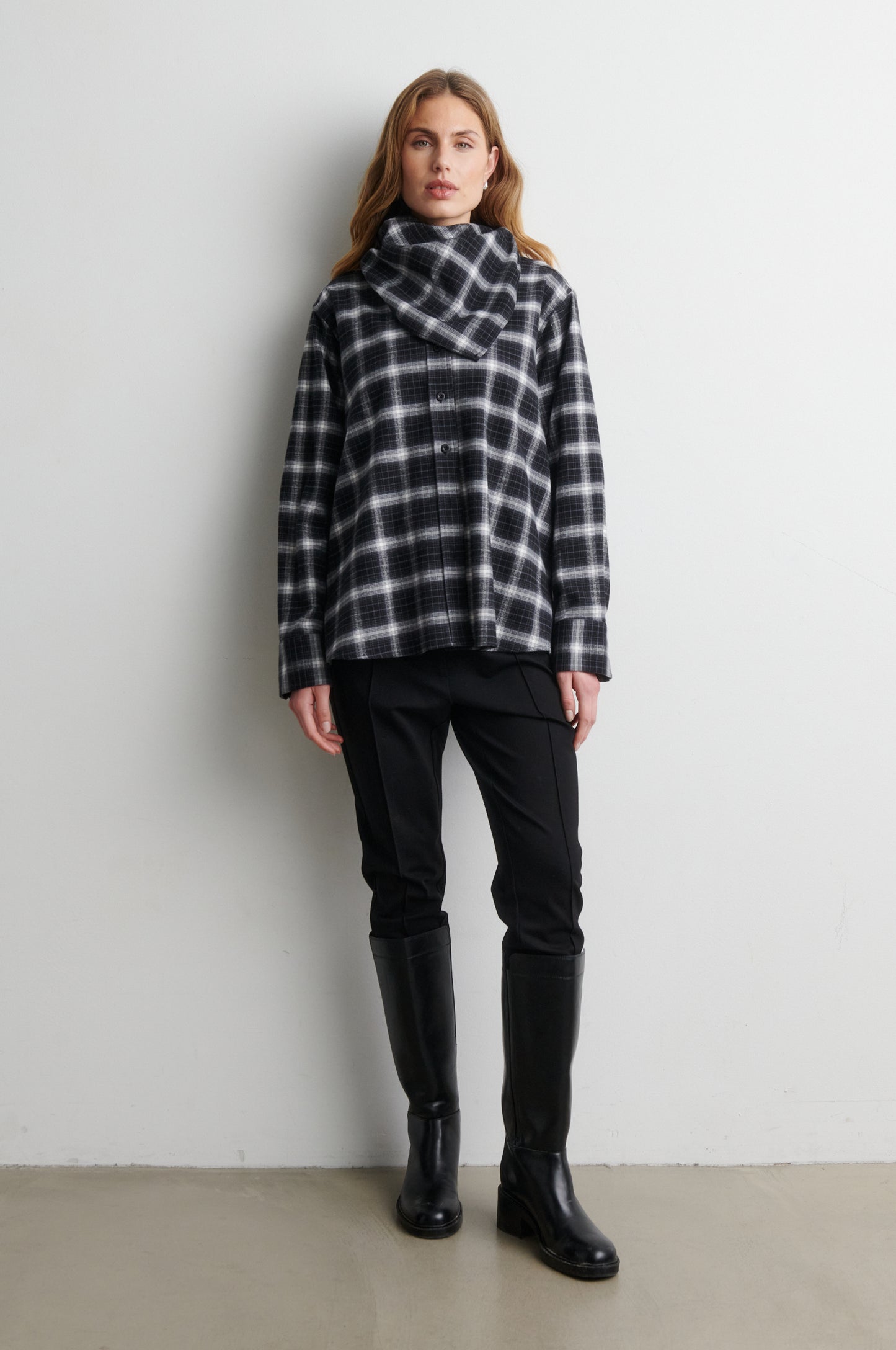 Second Female Genola Scarf