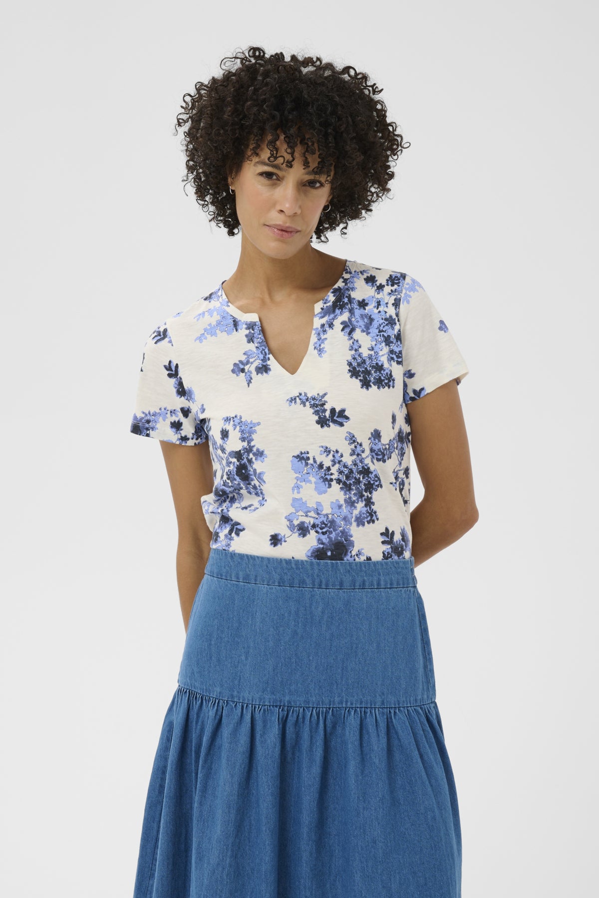 Part Two Gesinas Blue Shadow Flower T-skjorte