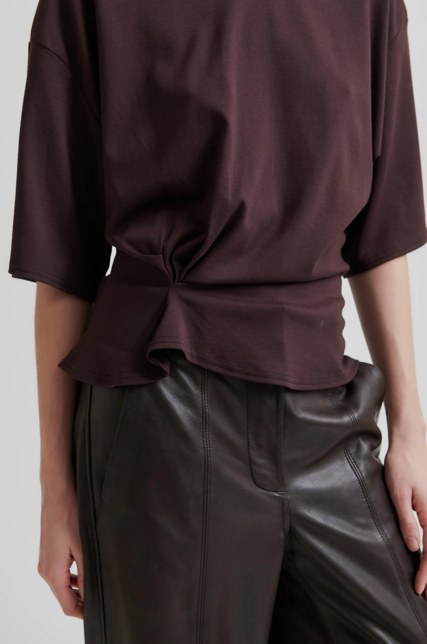 Second Female Missouri Chocolate Plum T-skjorte