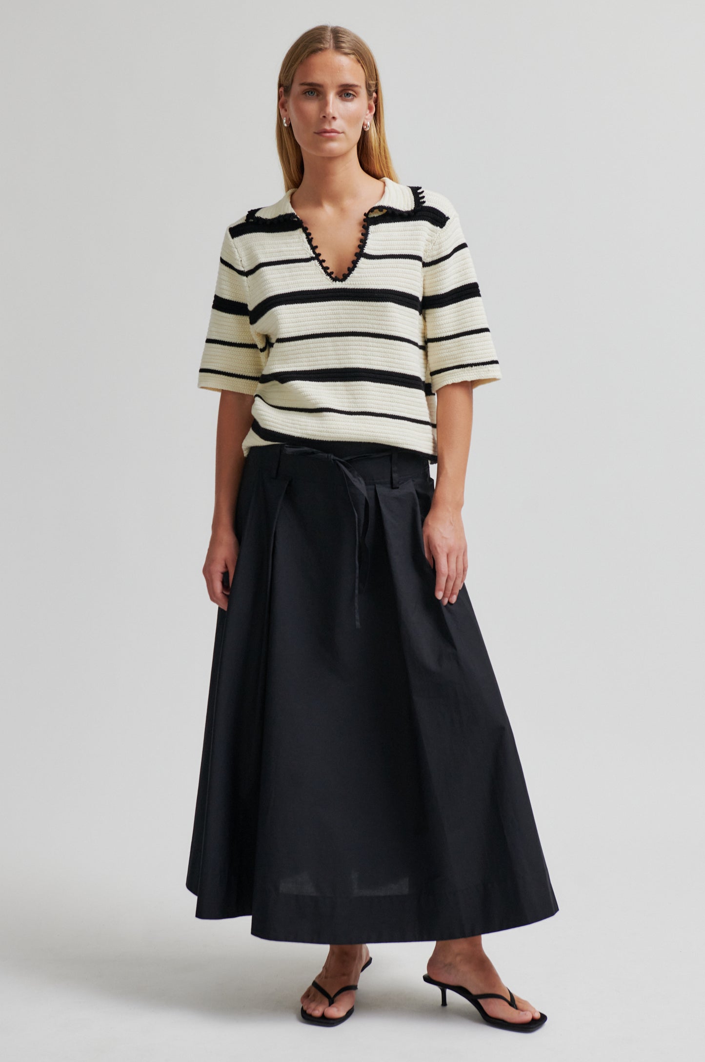 Second Female Susi Knit Collar