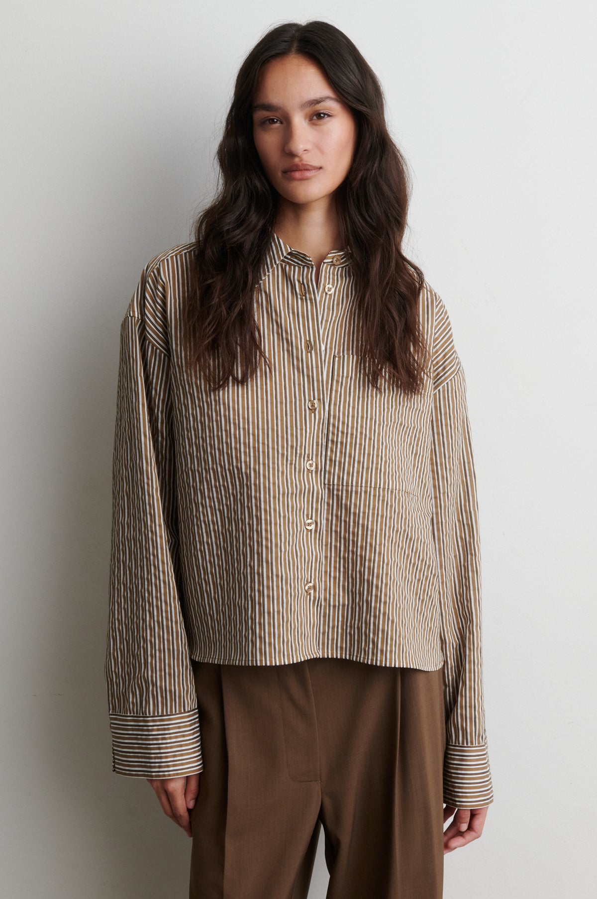 Second Female Vena Camel Cropped Shirt