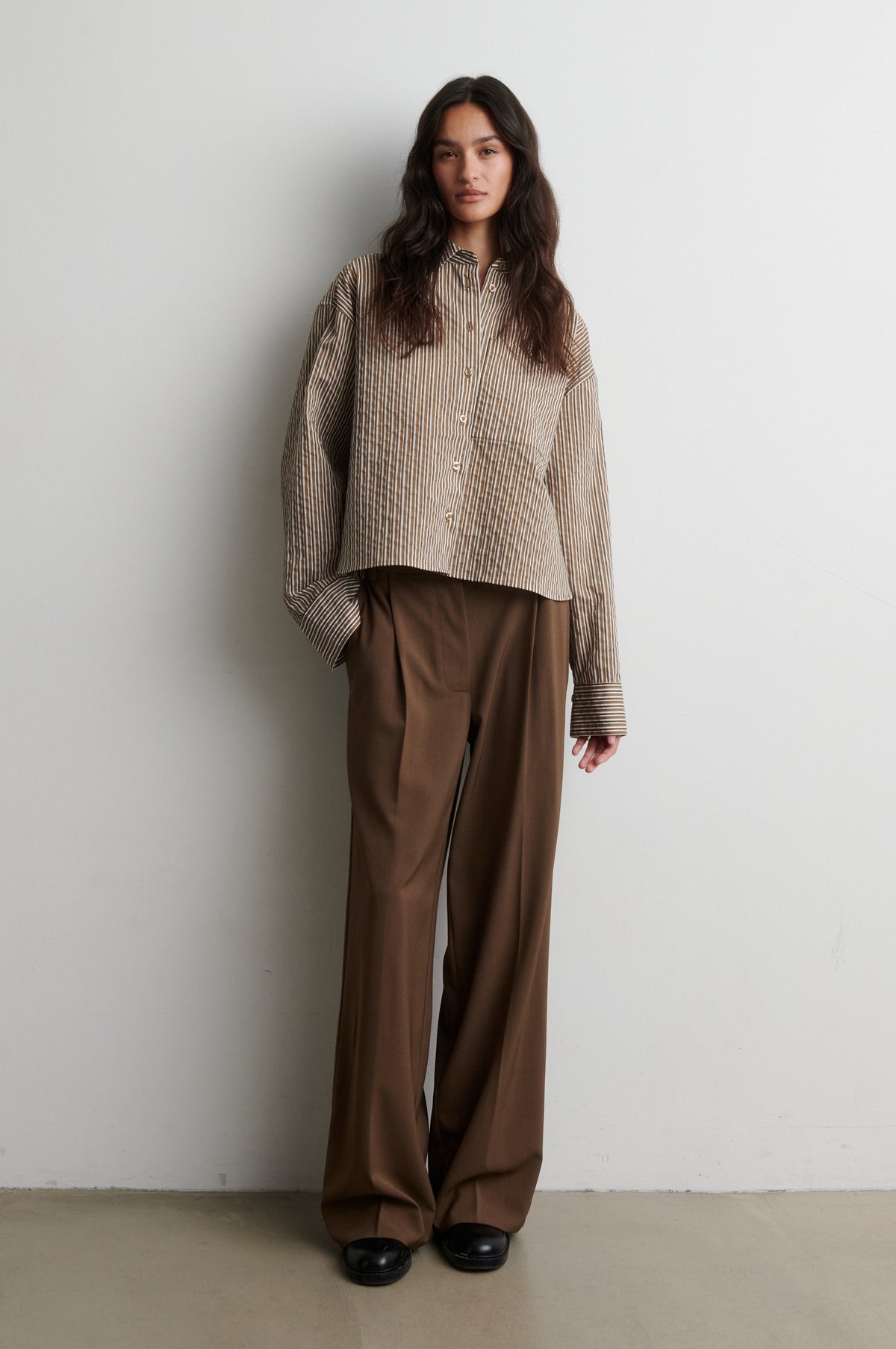 Second Female Vena Camel Cropped Shirt