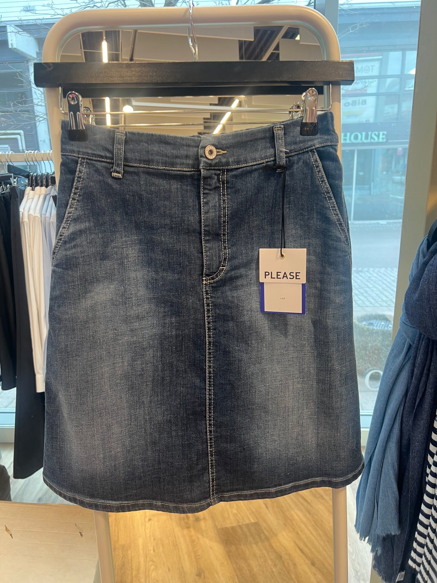 Please A-Shape Short Skirt Oslo