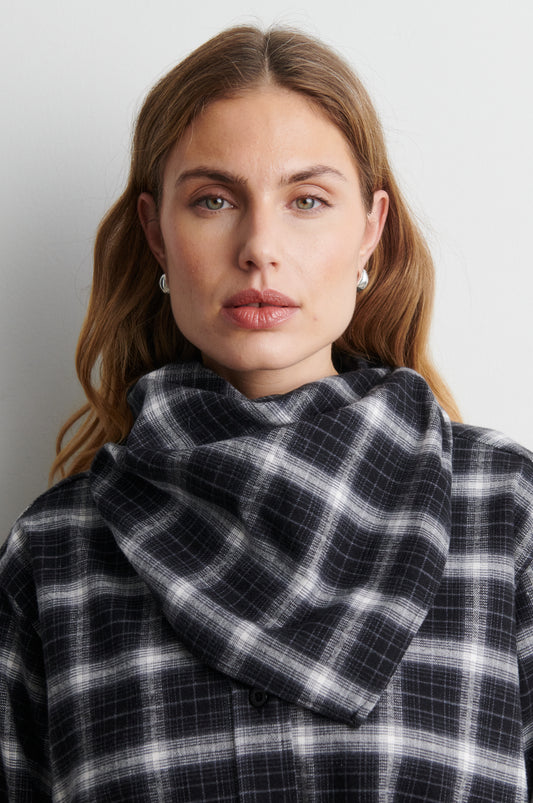 Second Female Genola Scarf