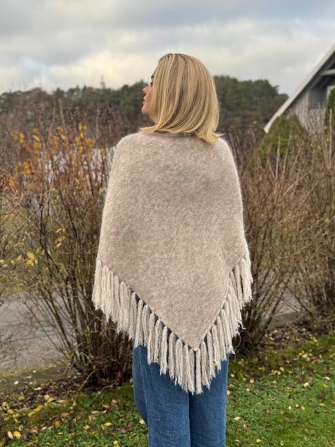 Reve Caroline Poncho Med Frynser Sand
